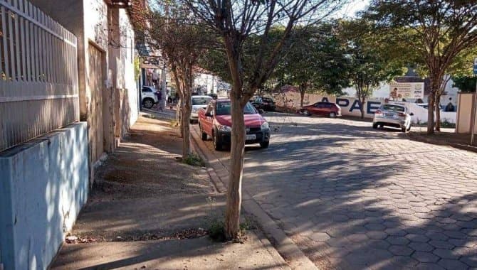 Foto 5 de 33: Casa em leilão em Passa Quatro - MG — Casa, Padrão, 2 Vaga(S) de Garagem