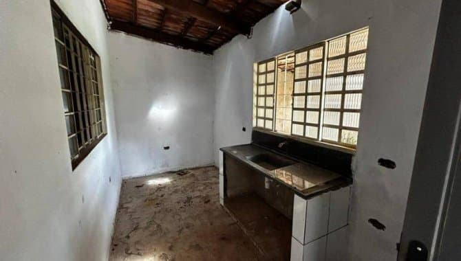 Foto 4 de 13: Casa em leilão em Goiânia - GO — Casa, Padrão, 2 Vaga(S) de Garagem