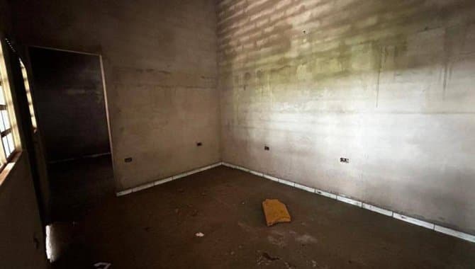 Foto 3 de 13: Casa em leilão em Goiânia - GO — Casa, Padrão, 2 Vaga(S) de Garagem