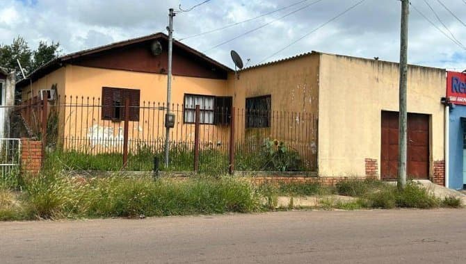 Foto 2 de 17: Casa em leilão em Charqueadas - RS — Casa, Padrão, 0 Vaga(S) de Garagem