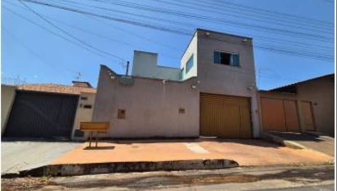 Foto 1 de 3: Casa em leilão em Goiânia - GO — Casa, Padrão, 1 Vaga(S) de Garagem