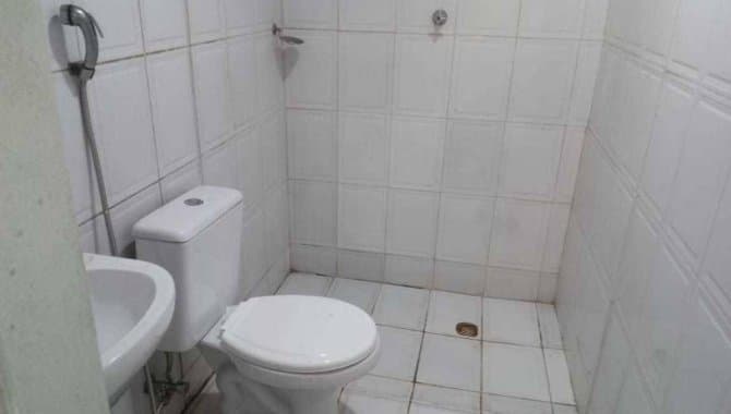 Foto 8 de 37: Casa em leilão em Manaus - AM — Casa, Padrão, 1 Vaga(S) de Garagem