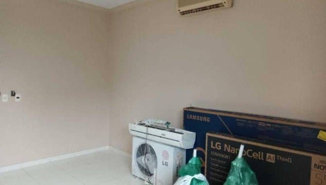 Foto 30 de 37: Casa em leilão em Manaus - AM — Casa, Padrão, 1 Vaga(S) de Garagem