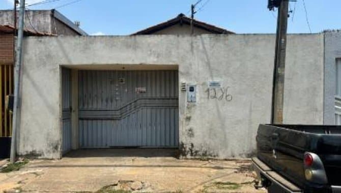 Foto 1 de 13: Casa em leilão em Imperatriz - MA — Casa, Padrão, 1 Vaga(S) de Garagem