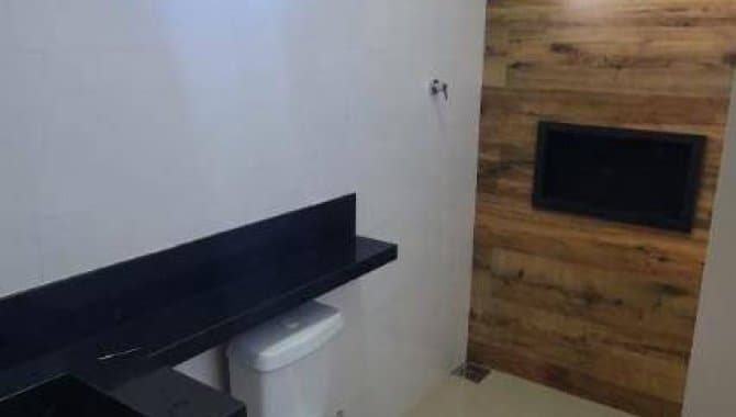 Foto 10 de 13: Casa em leilão em Santa Helena De Goiás - GO — Casa, em Condomínio, 1 Vaga(S) de Garagem