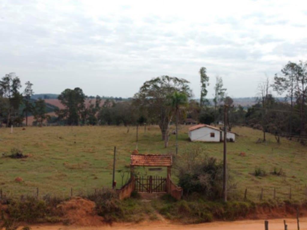 Foto 2 de 8: Area Rural em leilão em Sarapuí - SP — Imóvel Rural 54.717 m² (Sítio Novo Oriente) - Tavares - Sarapuí - SP