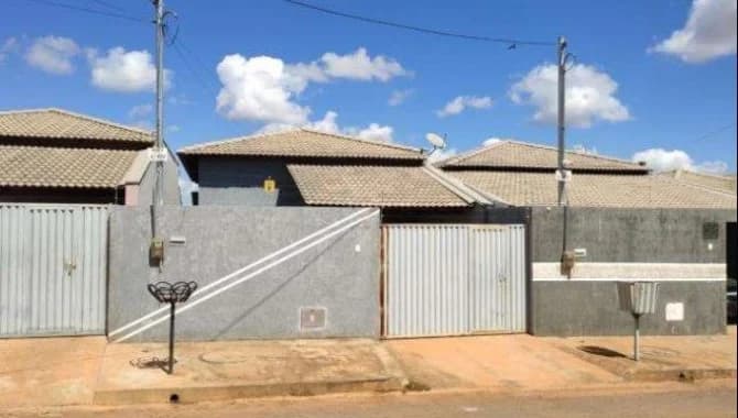 Foto 1 de 2: Casa em leilão em Formosa - GO — Casa 94 m² - Formosa-GO - Rua E - Lt. 2-J da Qd. 37 - Parque da Colina