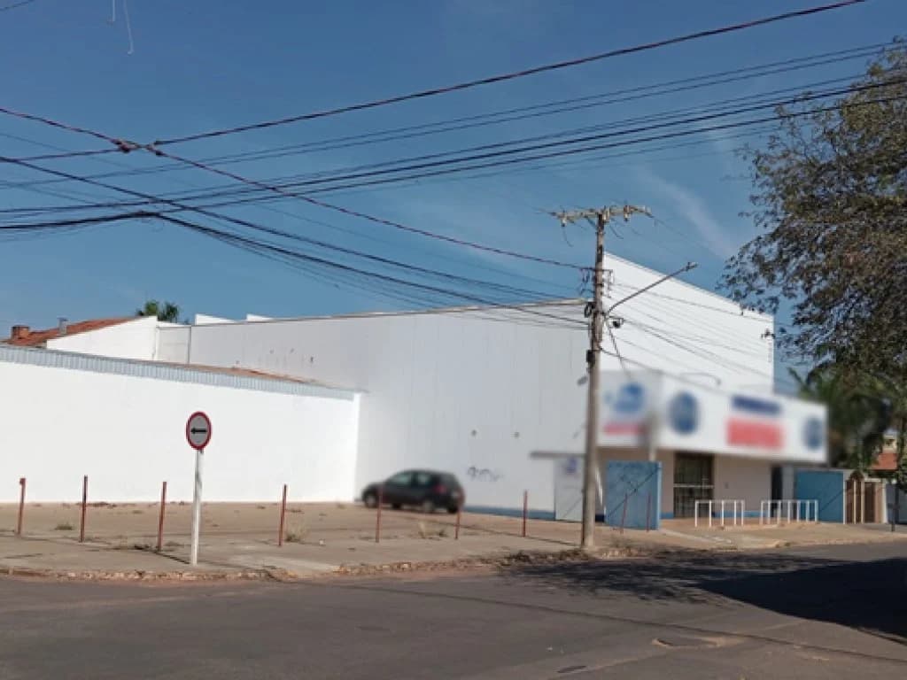 Foto 5 de 6: Comercial em leilão em Nova Andradina - MS — Imóvel Comercial e Residencial 800 m² - Centro - Nova Andradina - MS