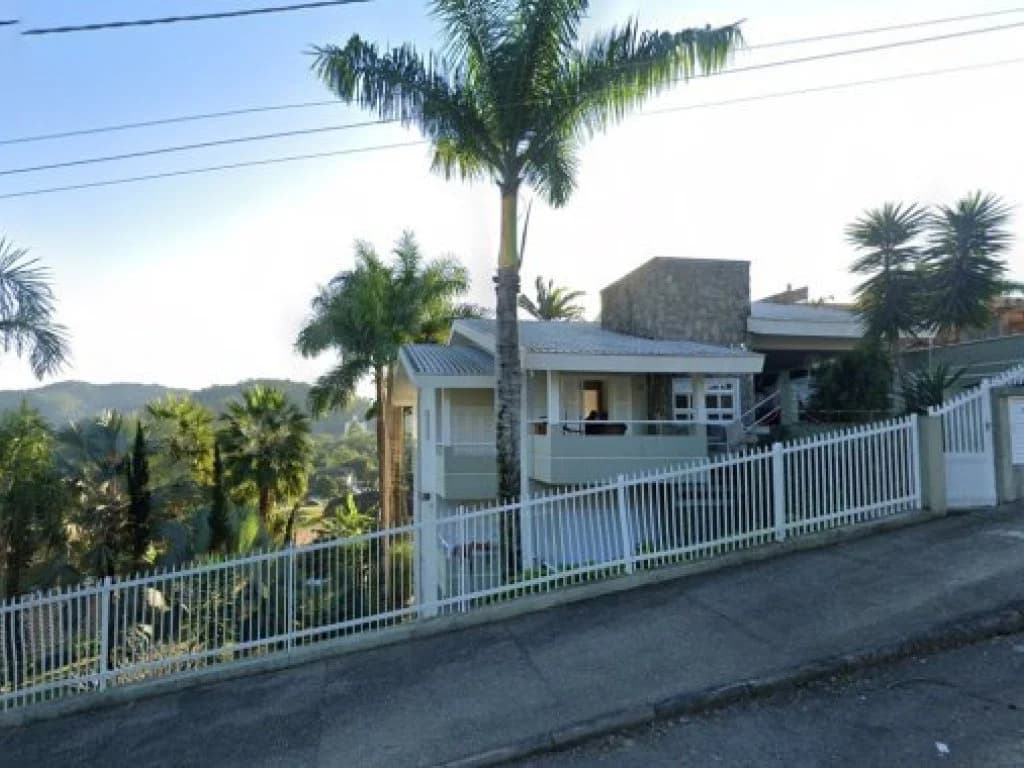 Foto 9 de 11: Casa em leilão em Brusque - SC — Casa 317 m² - Jardim Maluche - Brusque - SC