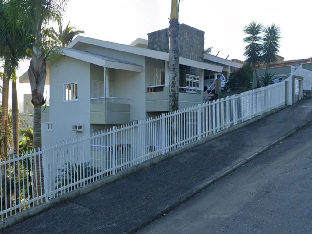 Foto 4 de 11: Casa em leilão em Brusque - SC — Casa 317 m² - Jardim Maluche - Brusque - SC