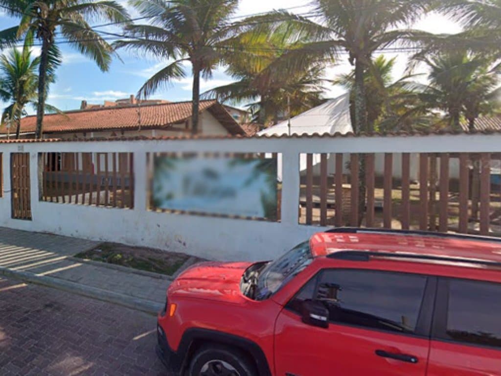 Foto 3 de 6: Comercial em leilão em Rio Das Ostras - RJ — Imóvel Residencial e Comercial 283 m² - Frente à Praia Costa Azul - Rio das Ostras - RJ