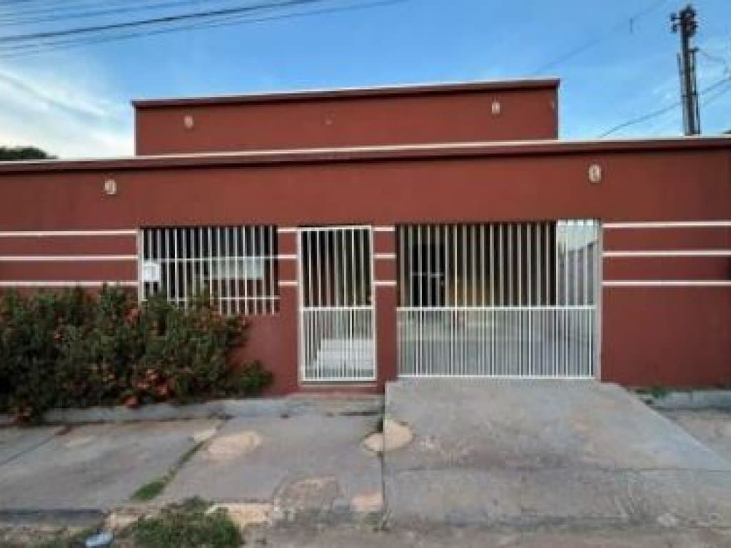 Foto 2 de 2: Casa em leilão em Várzea Grande - MT — Casa 110 m² - Várzea Grande-MT - Rua Íris - Lt. 04 da Qd. 06 - Jardim dos Estados