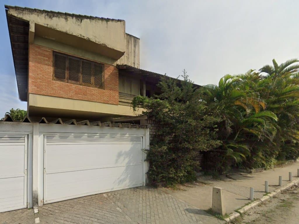 Foto 3 de 3: Casa em leilão em Guarujá - SP — Casa 505 m² - Balneário Praia do Pernambuco - Guarujá - SP