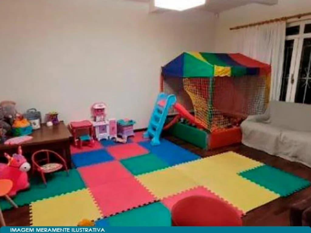 Foto 10 de 12: Casa em leilão em Campos Do Jordão - SP — Casa e Terreno 2.224 m² - São Francisco - Campos do Jordão - SP