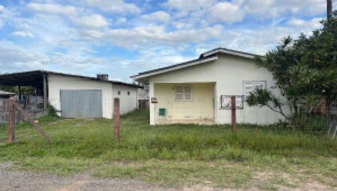 Foto 1 de 2: Casa em leilão em Torres - RS — Casa 109 m² - Vila São João - Torres - RS
