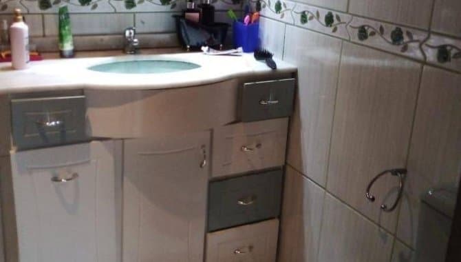 Foto 6 de 13: Casa em leilão em Porto Alegre - RS — Casa, Padrão, 0 Vaga(S) de Garagem