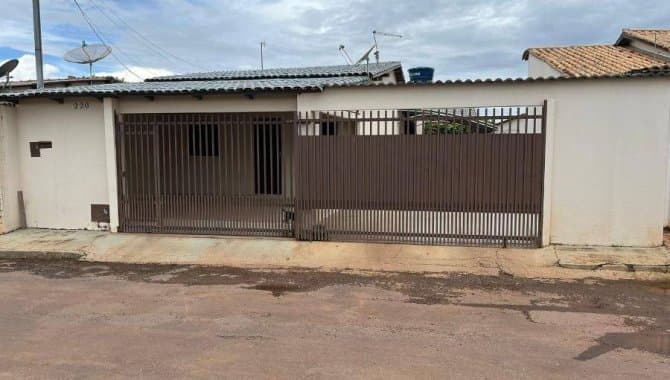 Casa em leilão em Formosa - GO — Casa 196 m² - Setor Nordeste - Formosa - GO