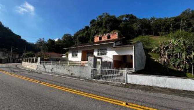 Foto 2 de 18: Casa em leilão em Blumenau - SC — Casa, Padrão, 1 Vaga(S) de Garagem