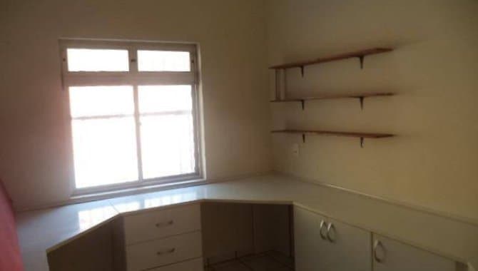 Foto 4 de 18: Casa em leilão em Blumenau - SC — Casa, Padrão, 1 Vaga(S) de Garagem