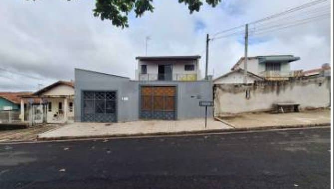 Foto 1 de 4: Casa em leilão em Botucatu - SP — Casa, Padrão, 0 Vaga(S) de Garagem