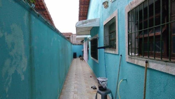 Foto 10 de 14: Casa em leilão em Itanhaém - SP — Casa, Padrão, 1 Vaga(S) de Garagem