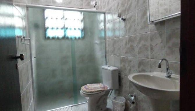 Foto 4 de 14: Casa em leilão em Itanhaém - SP — Casa, Padrão, 1 Vaga(S) de Garagem