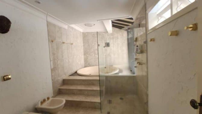 Foto 8 de 27: Casa em leilão em Londrina - PR — Casa, Padrão, 1 Vaga(S) de Garagem