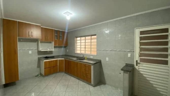Foto 8 de 22: Casa em leilão em Araras - SP — Casa, Padrão, 1 Vaga(S) de Garagem