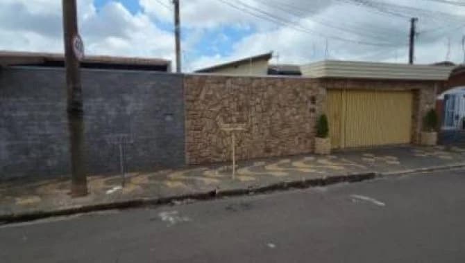 Foto 2 de 22: Casa em leilão em Araras - SP — Casa, Padrão, 1 Vaga(S) de Garagem