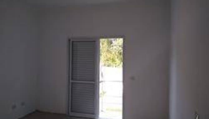 Foto 11 de 22: Casa em leilão em Vargem Grande Paulista - SP — Casa, em Condomínio, 1 Vaga(S) de Garagem