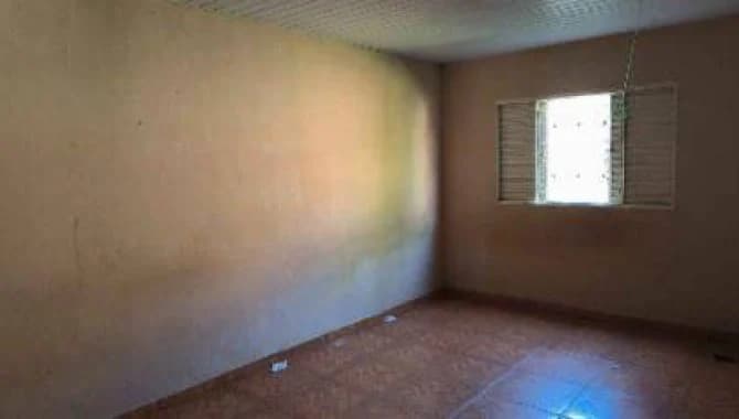 Foto 4 de 13: Casa em leilão em Ituiutaba - MG — Casa, Padrão, 0 Vaga(S) de Garagem