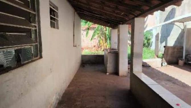 Foto 5 de 13: Casa em leilão em Ituiutaba - MG — Casa, Padrão, 0 Vaga(S) de Garagem