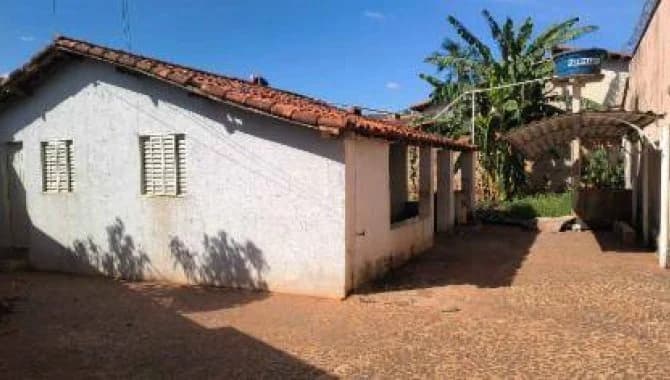 Foto 3 de 13: Casa em leilão em Ituiutaba - MG — Casa, Padrão, 0 Vaga(S) de Garagem