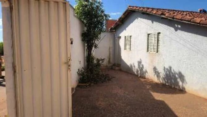 Foto 2 de 13: Casa em leilão em Ituiutaba - MG — Casa, Padrão, 0 Vaga(S) de Garagem