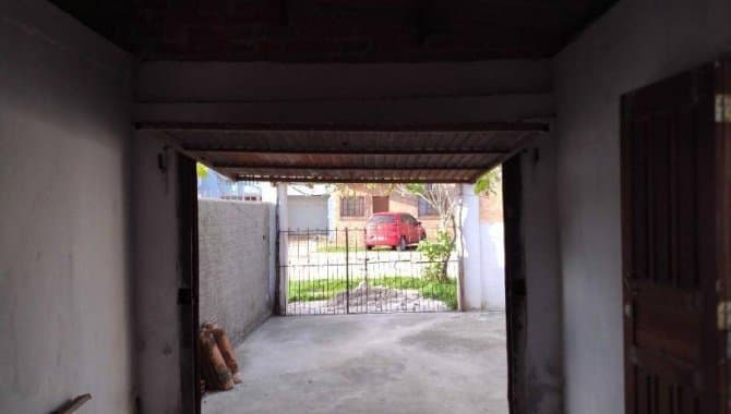 Foto 7 de 42: Casa em leilão em Pelotas - RS — Casa, Padrão, 2 Vaga(S) de Garagem