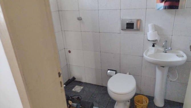 Foto 26 de 42: Casa em leilão em Pelotas - RS — Casa, Padrão, 2 Vaga(S) de Garagem