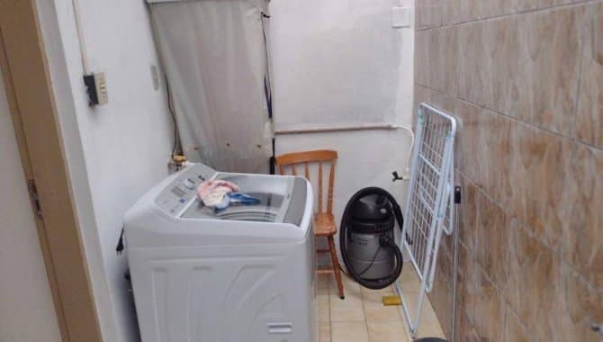 Foto 14 de 42: Casa em leilão em Pelotas - RS — Casa, Padrão, 2 Vaga(S) de Garagem