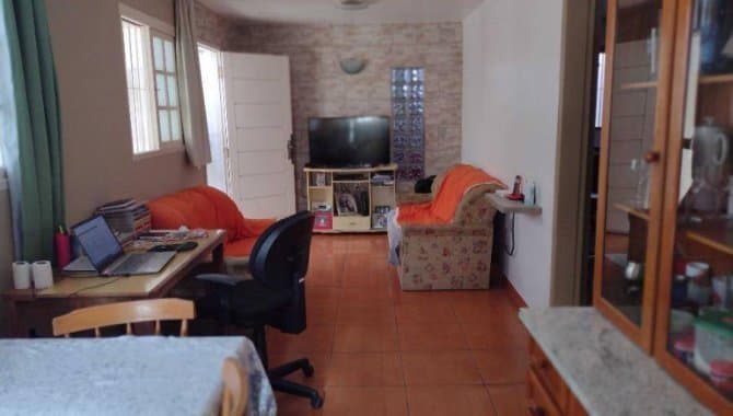 Foto 24 de 42: Casa em leilão em Pelotas - RS — Casa, Padrão, 2 Vaga(S) de Garagem