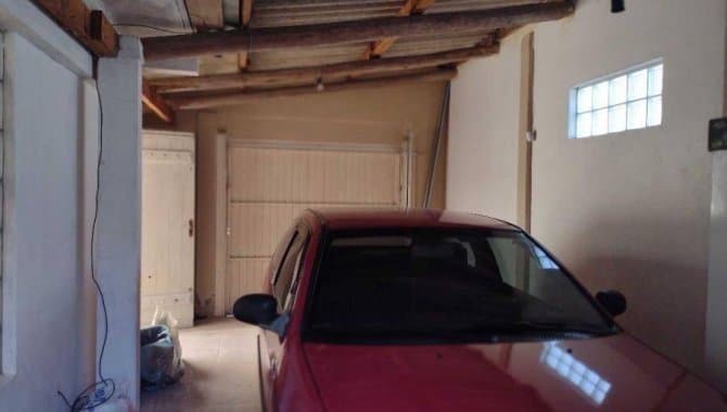 Foto 19 de 42: Casa em leilão em Pelotas - RS — Casa, Padrão, 2 Vaga(S) de Garagem