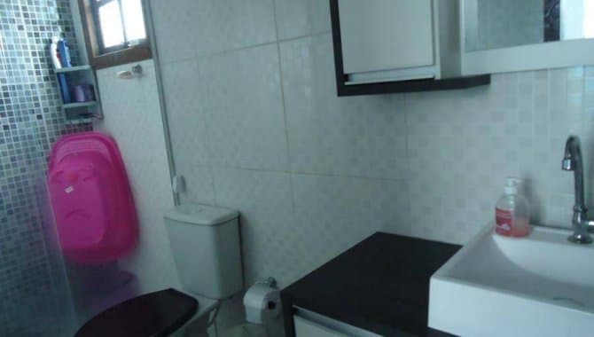 Foto 8 de 23: Casa em leilão em Pelotas - RS — Casa, em Condomínio, 1 Vaga(S) de Garagem