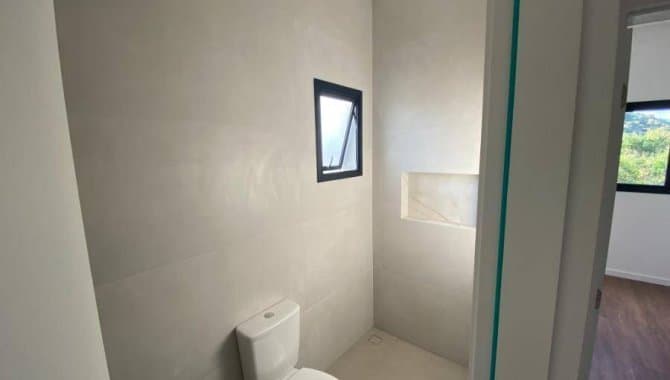 Foto 13 de 18: Casa em leilão em Joinville - SC — Casa, em Condomínio, 2 Vaga(S) de Garagem