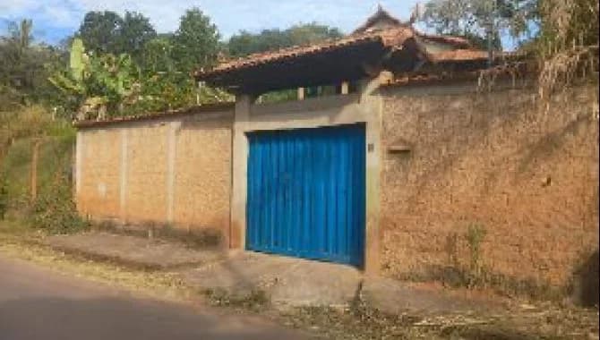 Foto 1 de 3: Casa em leilão em Capim Branco - MG — Casa com 198 m² (área construída) e 1.491 m² de Área Total - Nova Peri Peri - Capim Branco - MG