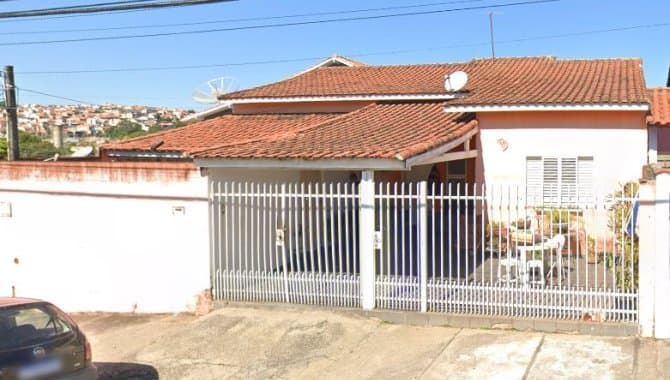 Foto 1 de 6: Casa em leilão em Caçapava - SP — Casa em Terreno de 300 m² - Parque Residencial Maria Elmira - Caçapava - SP