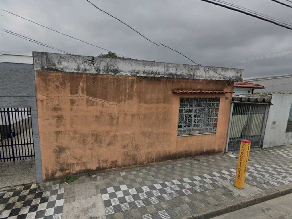 Foto 5 de 6: Casa em leilão em Jacareí - SP — Casa e Área 1.182 m² - São João - Jacareí - SP