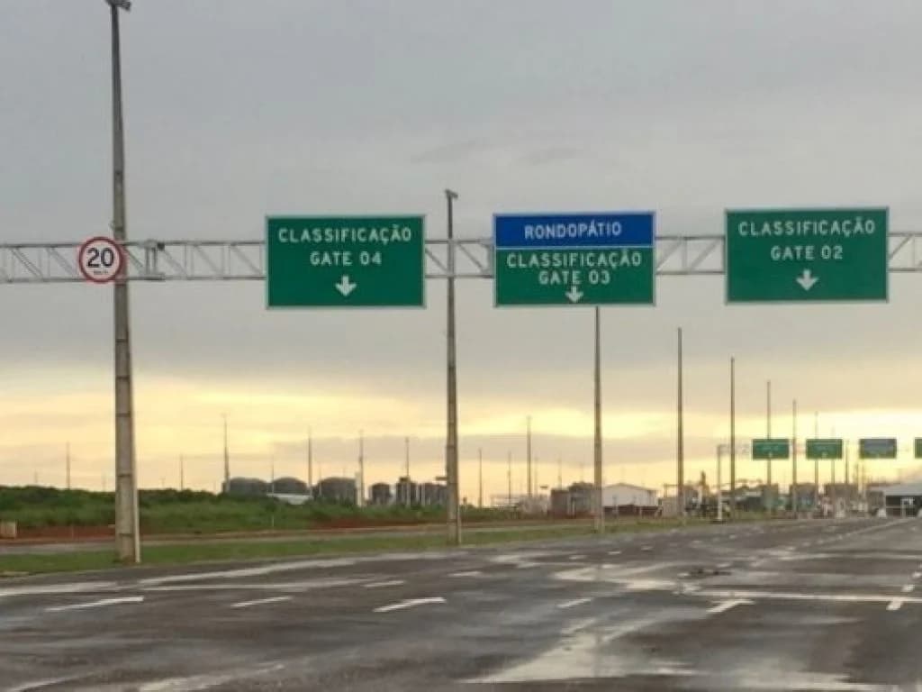 Foto 10 de 35: Comercial em leilão em Rondonópolis - MT — Área com 80.000 m² (Terminal ferroviário de Rondonópolis) - Parque Industrial de Rondonópolis - Rondonópolis - MT