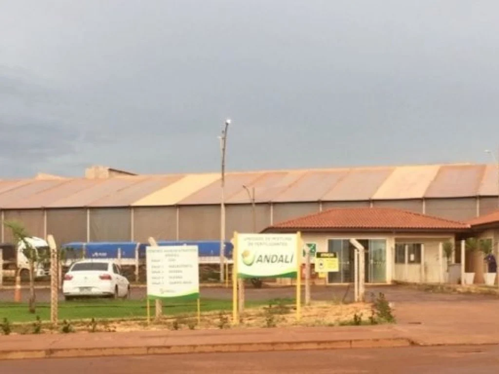 Foto 22 de 35: Comercial em leilão em Rondonópolis - MT — Área com 80.000 m² (Terminal ferroviário de Rondonópolis) - Parque Industrial de Rondonópolis - Rondonópolis - MT
