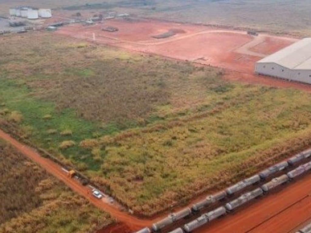 Foto 2 de 35: Comercial em leilão em Rondonópolis - MT — Área com 80.000 m² (Terminal ferroviário de Rondonópolis) - Parque Industrial de Rondonópolis - Rondonópolis - MT