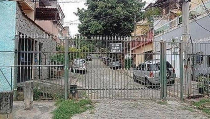 Casa em leilão em Rio De Janeiro - RJ — Casa 192 m² - Praça Seca - Rio de Janeiro - RJ
