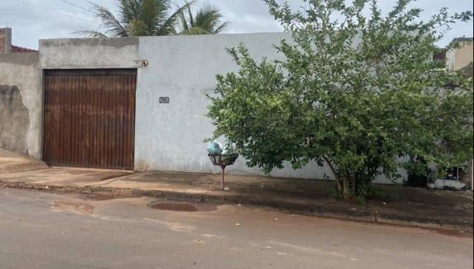 Foto 1 de 4: Casa em leilão em Montes Claros De Goiás - GO — Casa 181 m² - Cidade De Deus - Montes Claros De Goiás - GO