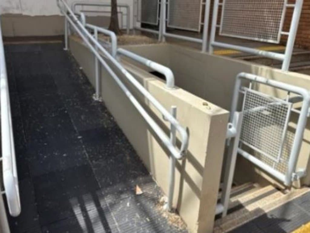 Foto 10 de 13: Comercial em leilão em Presidente Prudente - SP — Prédio Comercial 1.304 m² - Presidente Prudente-SP - Rua Major Felício Tarabay, 695 - Centro